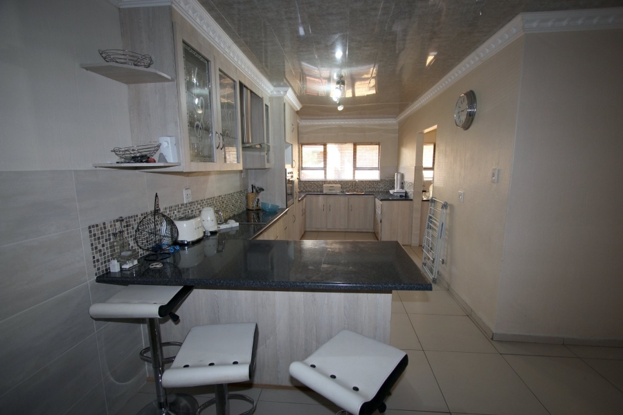 4 Bedroom Property for Sale in Riebeeckstad Free State